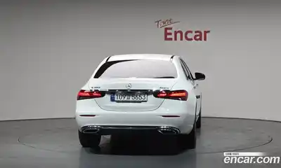 Mercedes-Benz E-Class 2023 2.0 Автомат в Москве № 591844, миниатюра 3