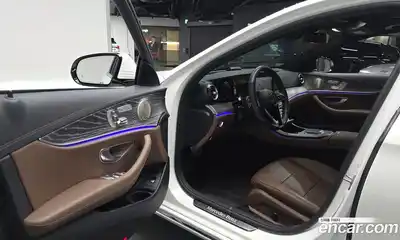 Mercedes-Benz E-Class 2023 2.0 Автомат в Москве № 591844, миниатюра 10