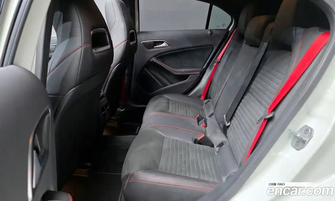 Mercedes-Benz A-Class 2016 2.0 Автомат в Москве № 592043, фото 12