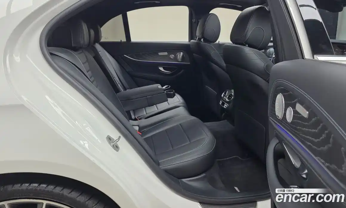 Mercedes-Benz E-Class 2021 2.0 Автомат в Москве № 592157, фото 12