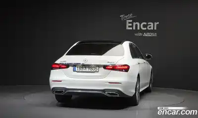 Mercedes-Benz E-Class 2021 2.0 Автомат в Москве № 592157, миниатюра 4