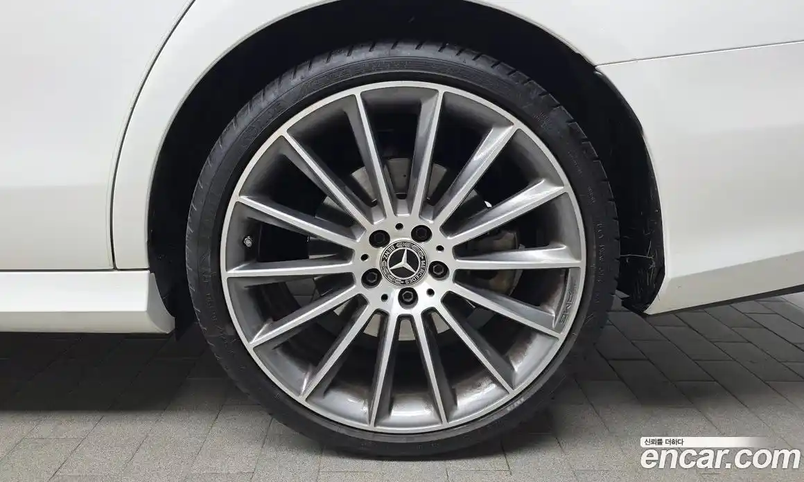 Mercedes-Benz E-Class 2021 2.0 Автомат в Москве № 592157, фото 5