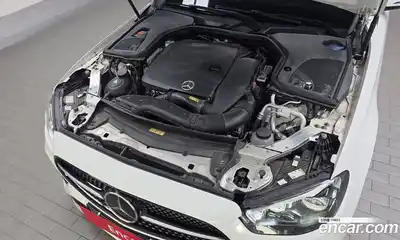 Mercedes-Benz E-Class 2021 2.0 Автомат в Москве № 592157, миниатюра 6