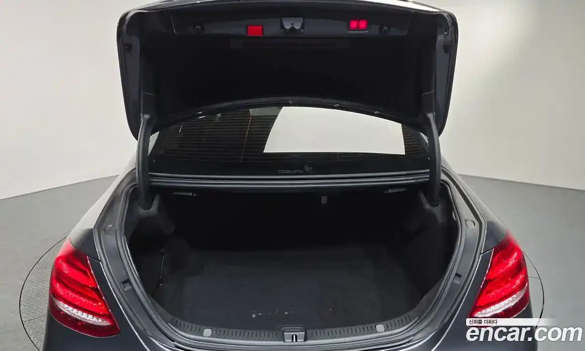 Mercedes-Benz E-Class 2020 2.0 Автомат в Москве № 592412, фото 20