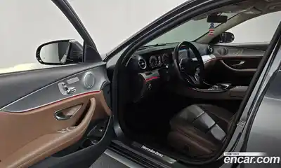 Mercedes-Benz E-Class 2020 2.0 Автомат в Москве № 592412, миниатюра 10