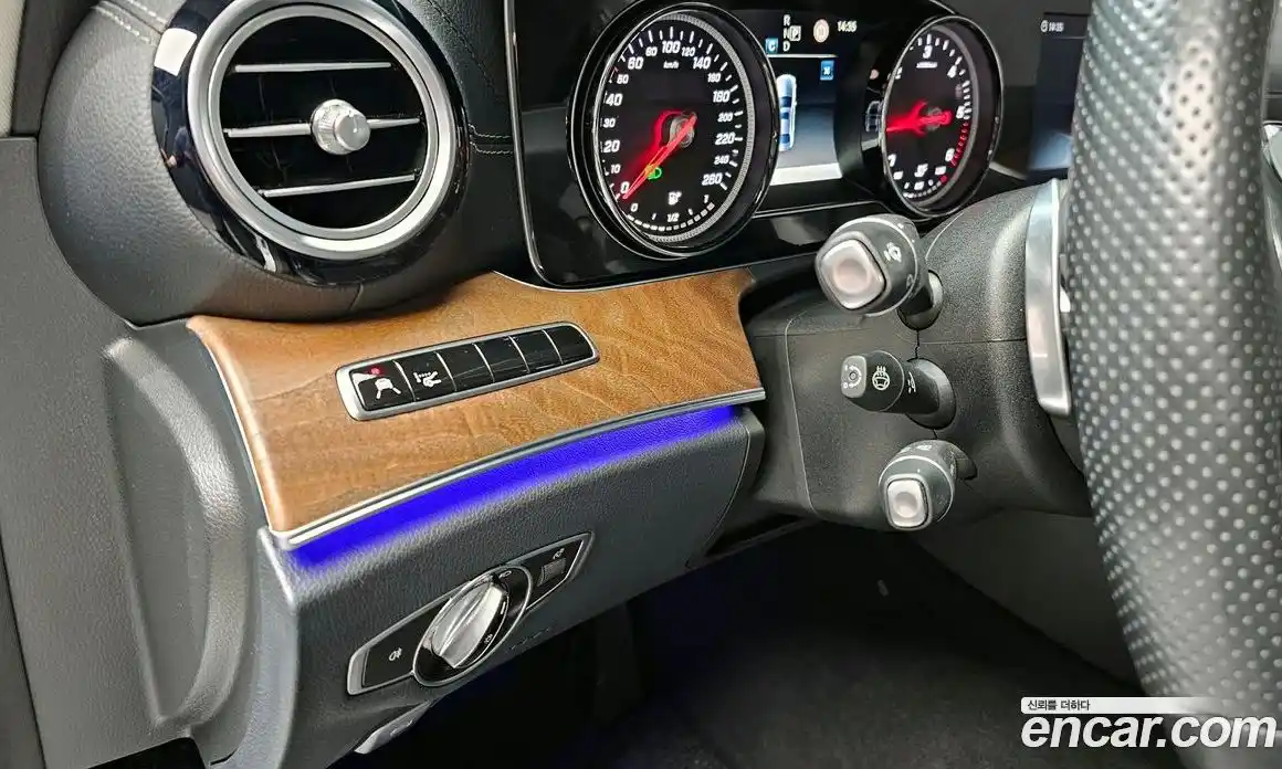 Mercedes-Benz E-Class 2018 1.9 Автомат в Москве № 592633, фото 16