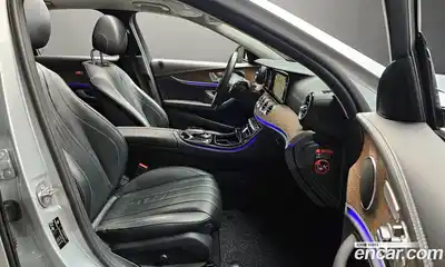 Mercedes-Benz E-Class 2018 1.9 Автомат в Москве № 592633, миниатюра 10