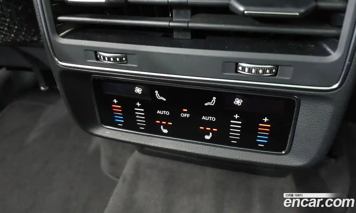 Audi Q8 2021 3.0 Автомат в Москве № 593009, фото 18