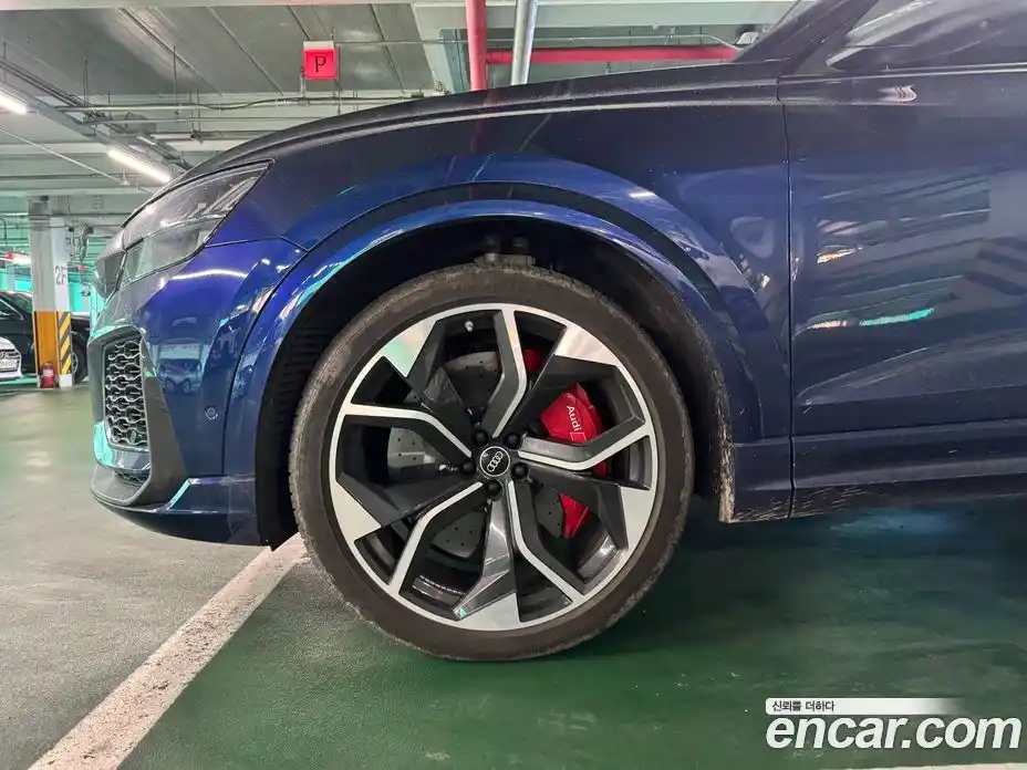 Audi RSQ8 2023 4.0 Автомат в Москве № 593444, фото 6