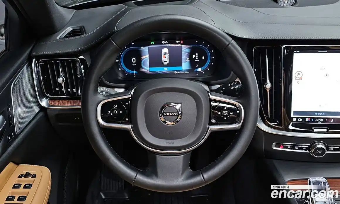 Volvo V60 2023 2.0 Автомат в Москве № 593604, фото 13