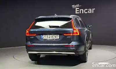 Volvo V60 2023 2.0 Автомат в Москве № 593604, миниатюра 4