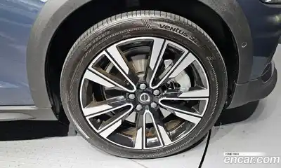 Volvo V60 2023 2.0 Автомат в Москве № 593604, миниатюра 5