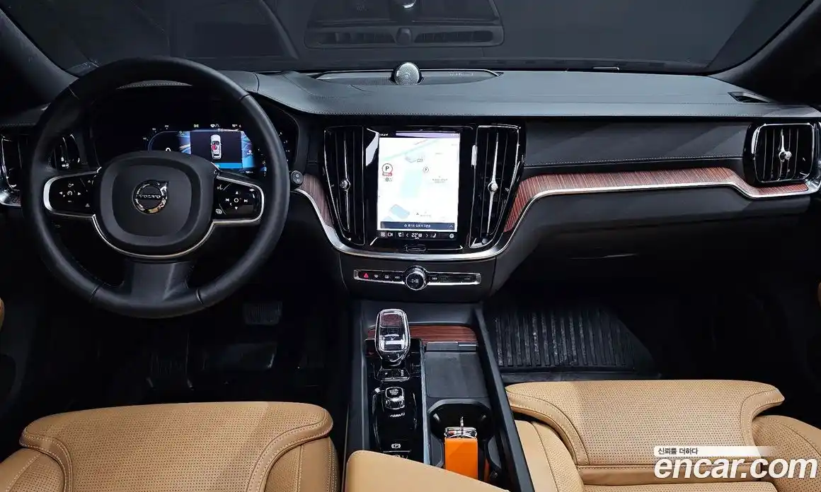 Volvo V60 2023 2.0 Автомат в Москве № 593604, фото 7