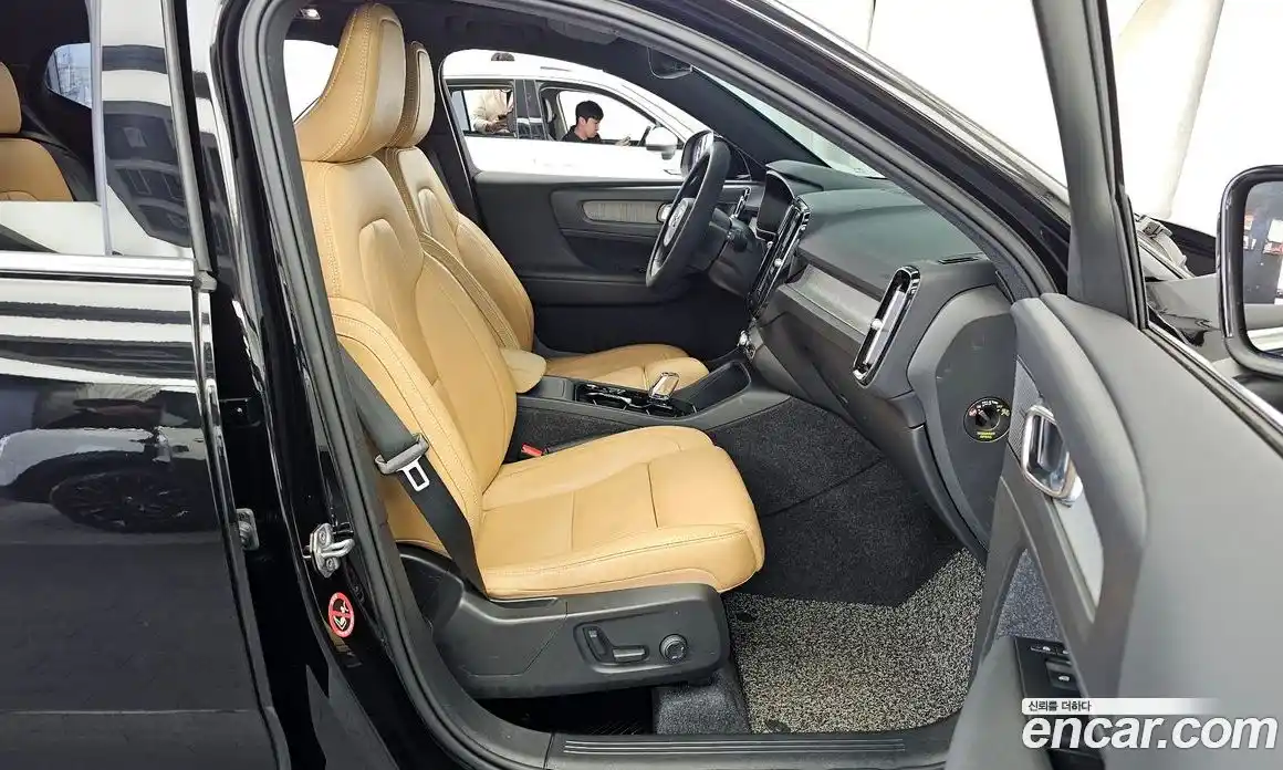 Volvo XC40 2021 2.0 Автомат в Москве № 593665, фото 11