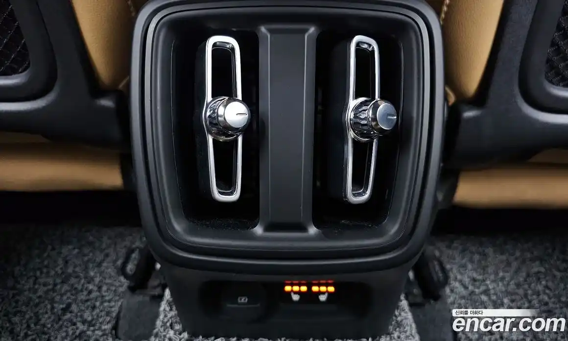 Volvo XC40 2021 2.0 Автомат в Москве № 593665, фото 18