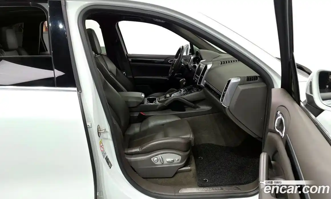 Porsche Cayenne 2016 3.0 Автомат в Москве № 594370, фото 11