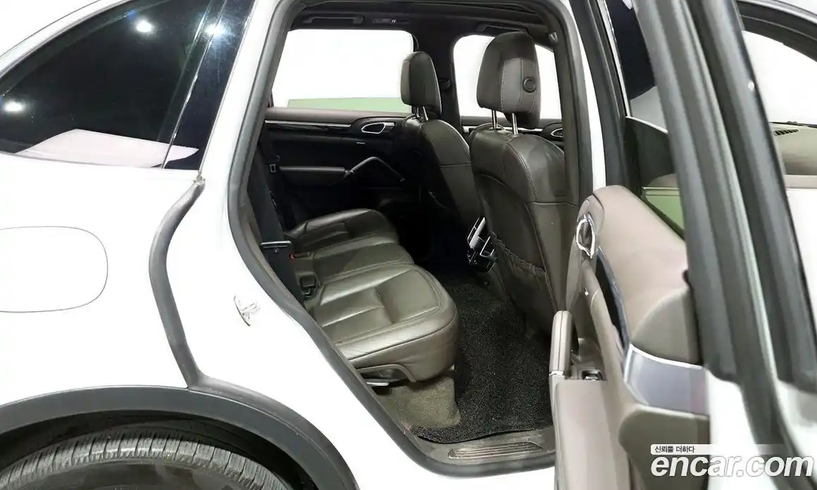 Porsche Cayenne 2016 3.0 Автомат в Москве № 594370, фото 12