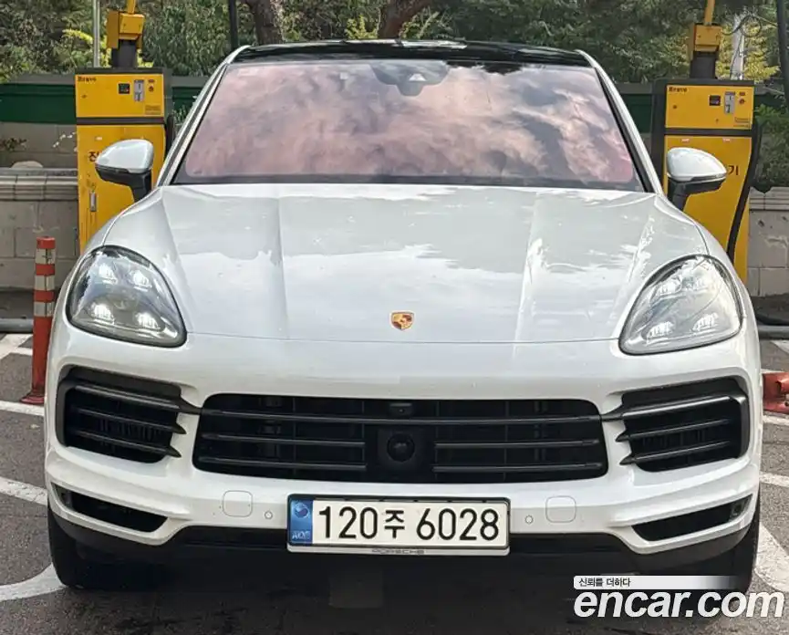 Porsche Cayenne 2023 3.0 Автомат в Москве № 594434, фото 1