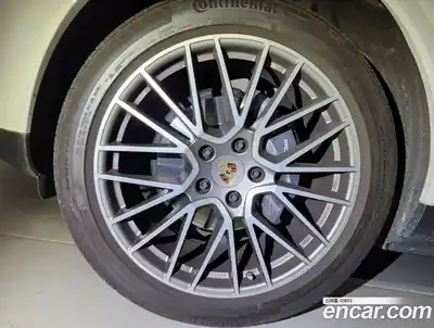 Porsche Cayenne 2023 3.0 Автомат в Москве № 594434, миниатюра 5