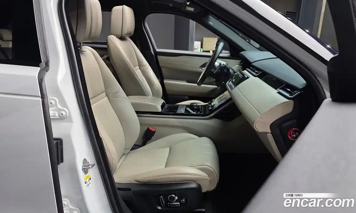 Land Rover Range-Rover Velar 2018 3.0 Автомат в Москве № 594611, фото 11