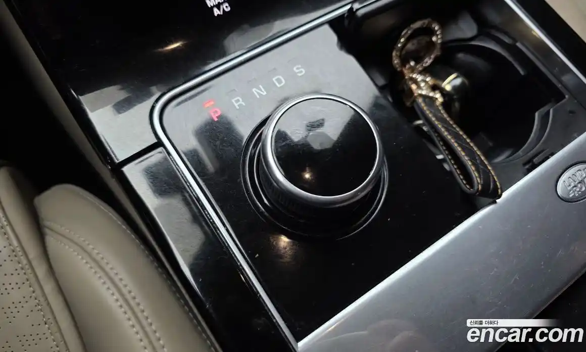 Land Rover Range-Rover Velar 2018 3.0 Автомат в Москве № 594611, фото 9