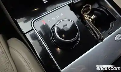 Land Rover Range-Rover Velar 2018 3.0 Автомат в Москве № 594611, миниатюра 9