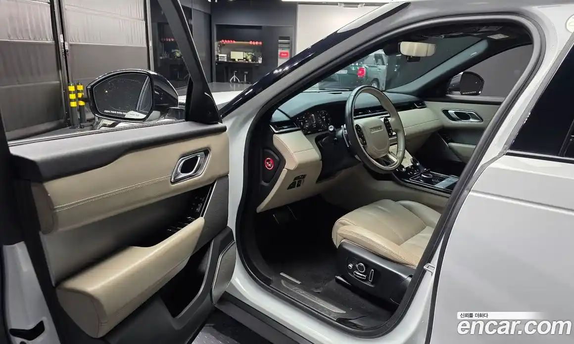 Land Rover Range-Rover Velar 2018 3.0 Автомат в Москве № 594611, фото 10