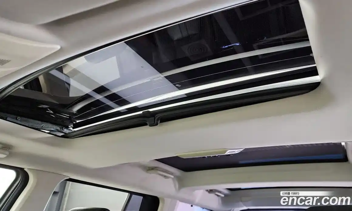 Land Rover Discovery 2013 3.0 Автомат в Москве № 594815, фото 18