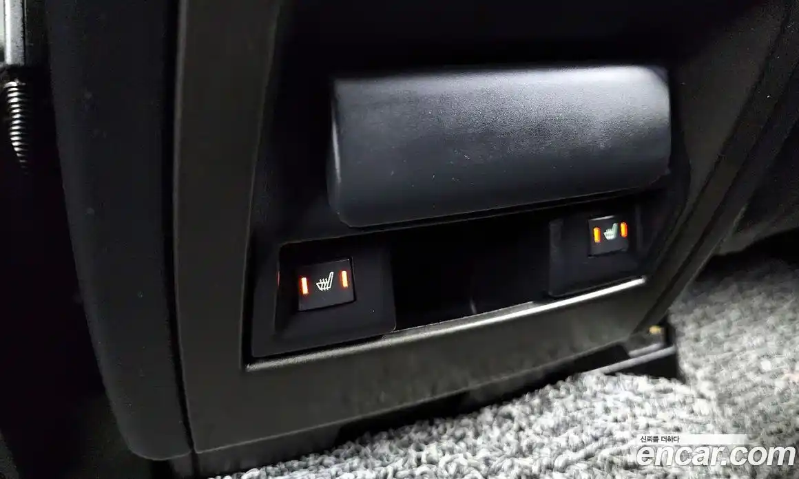 Land Rover Discovery 2013 3.0 Автомат в Москве № 594815, фото 19