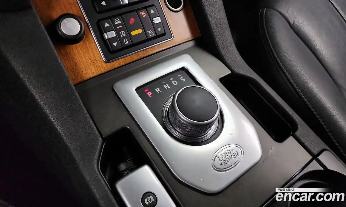 Land Rover Discovery 2013 3.0 Автомат в Москве № 594815, фото 9