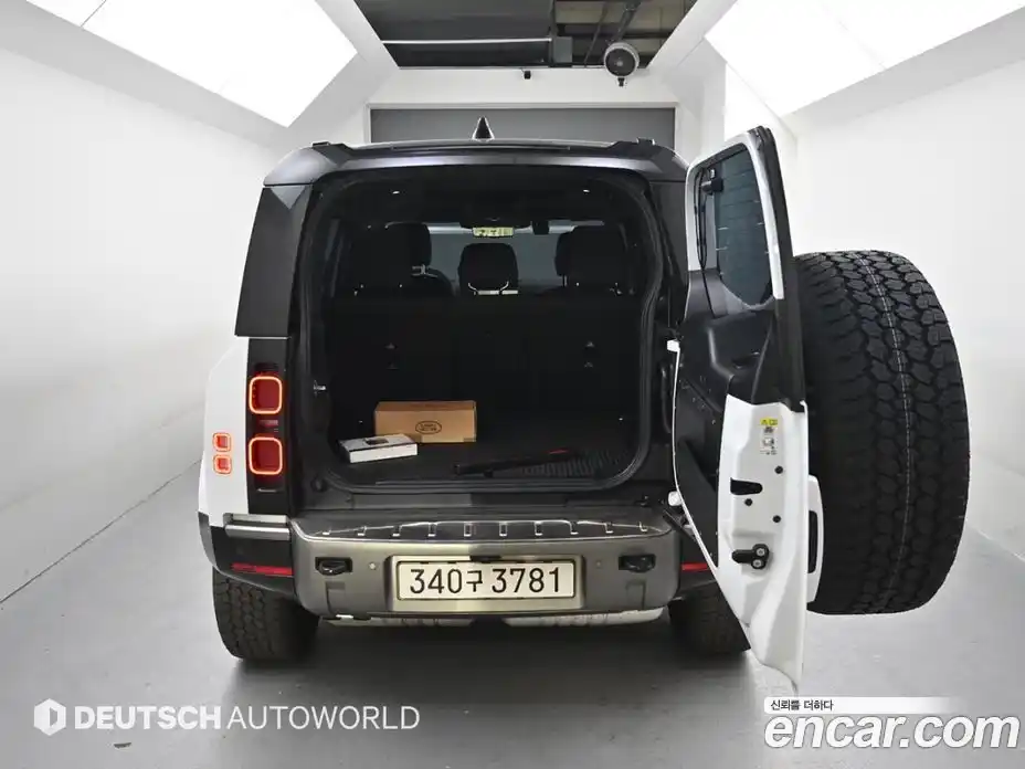 Land Rover Defender 2025 3.0 Автомат в Москве № 594861, фото 19