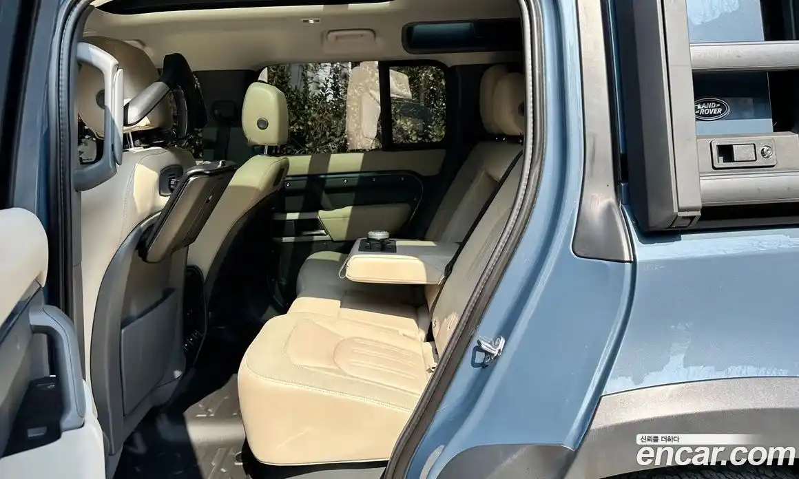 Land Rover Defender 2020 2.0 Автомат в Москве № 594906, фото 9