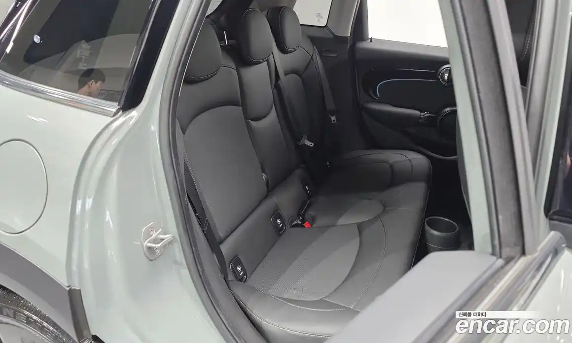 Mini Cooper 2023 1.5 Автомат в Москве № 595008, фото 12