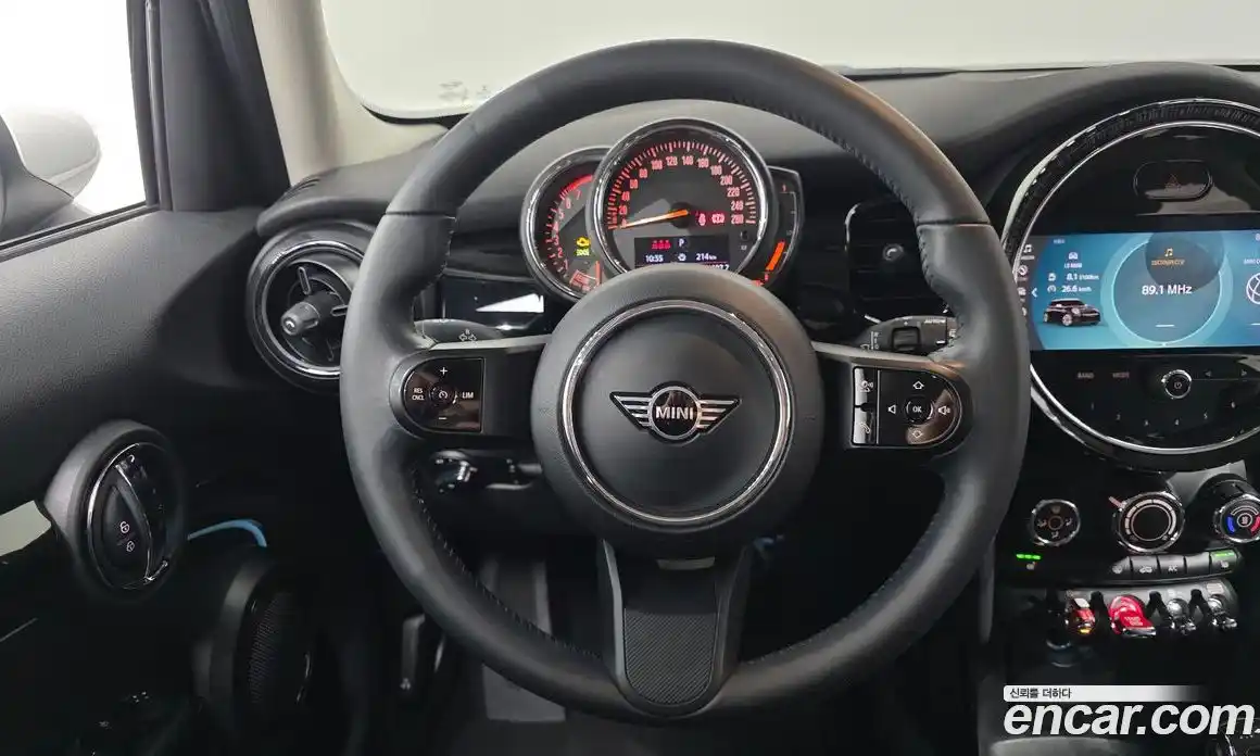 Mini Cooper 2023 1.5 Автомат в Москве № 595008, фото 13