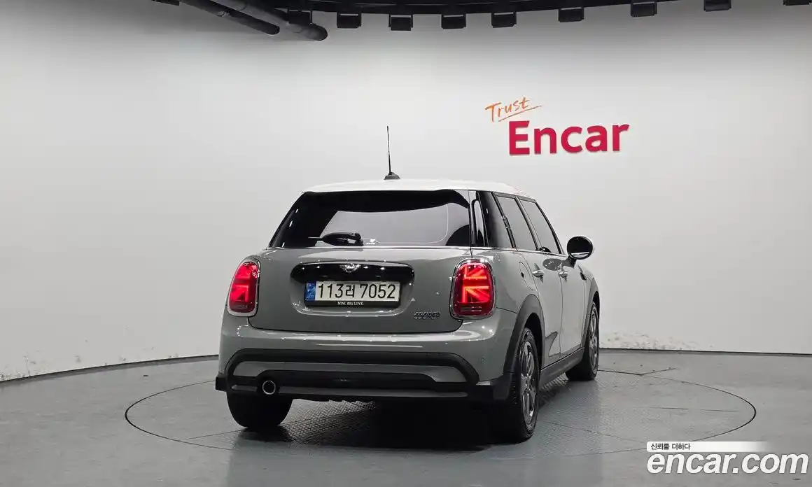 Mini Cooper 2023 1.5 Автомат в Москве № 595008, фото 4