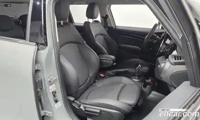 Mini Cooper 2023 1.5 Автомат в Москве № 595008, миниатюра 10