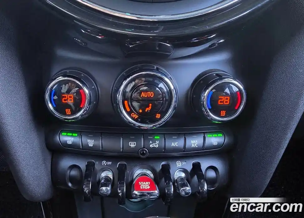 Mini Cooper 2015 1.5 Автомат в Москве № 595335, фото 12