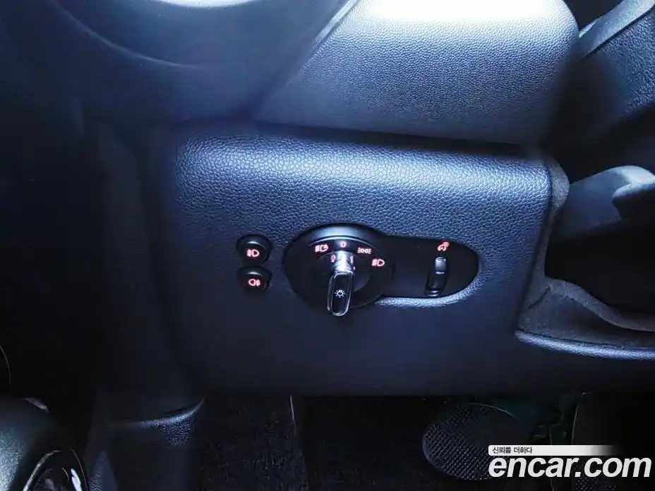 Mini Cooper 2015 1.5 Автомат в Москве № 595335, фото 18