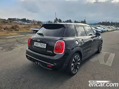 Mini Cooper 2018 2.0 Автомат в Москве № 595338, миниатюра 4