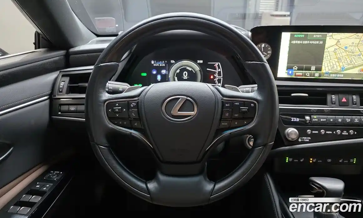 Lexus ES 2023 2.5 Автомат в Москве № 595536, фото 13