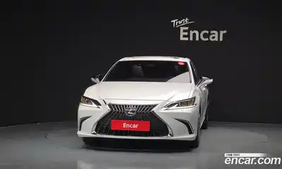 Lexus ES 2023 2.5 Автомат в Москве № 595536, миниатюра 3