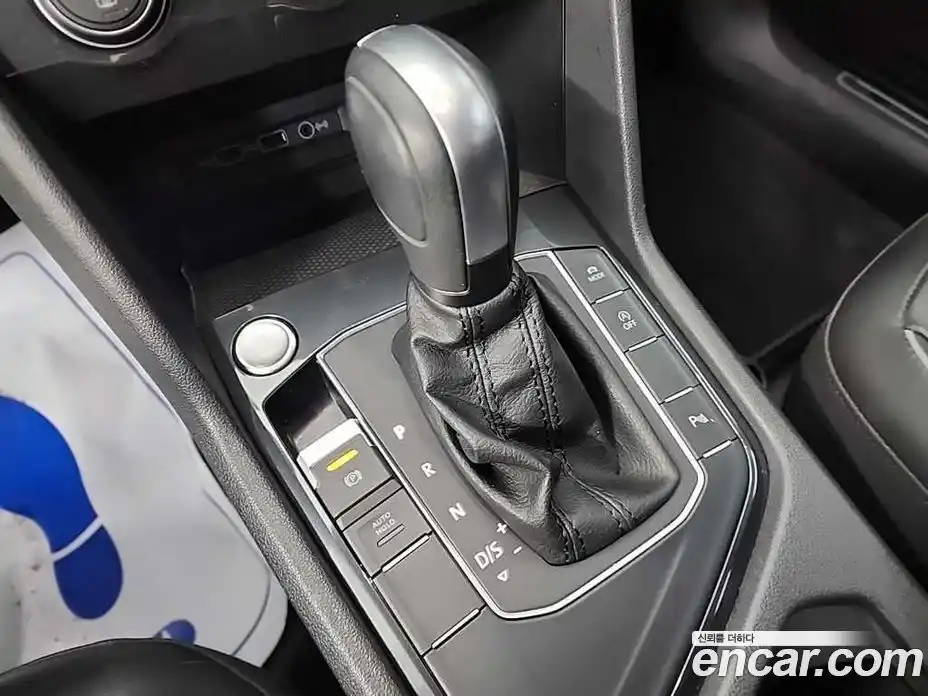 Volkswagen Tiguan 2020 2.0 Автомат в Москве № 607465, фото 8