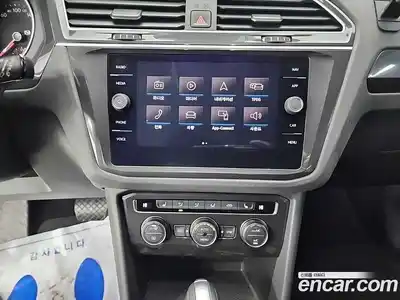 Volkswagen Tiguan 2020 2.0 Автомат в Москве № 607465, миниатюра 10