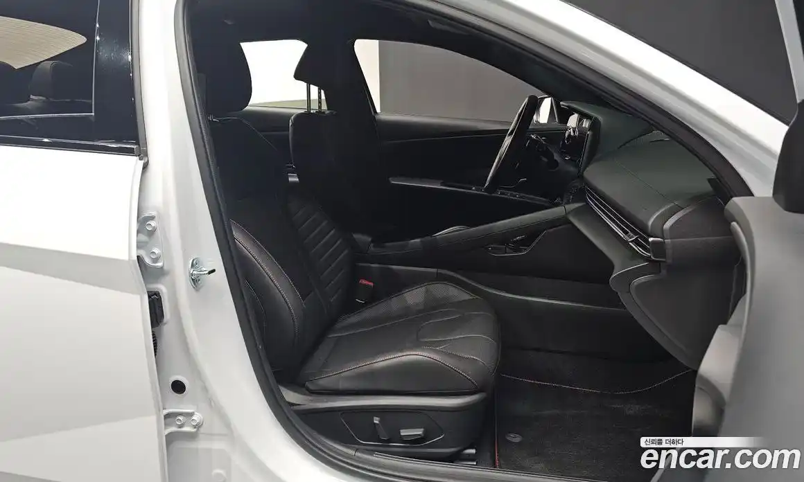 Hyundai Avante 2025 1.6 Автомат в Москве № 607860, фото 10