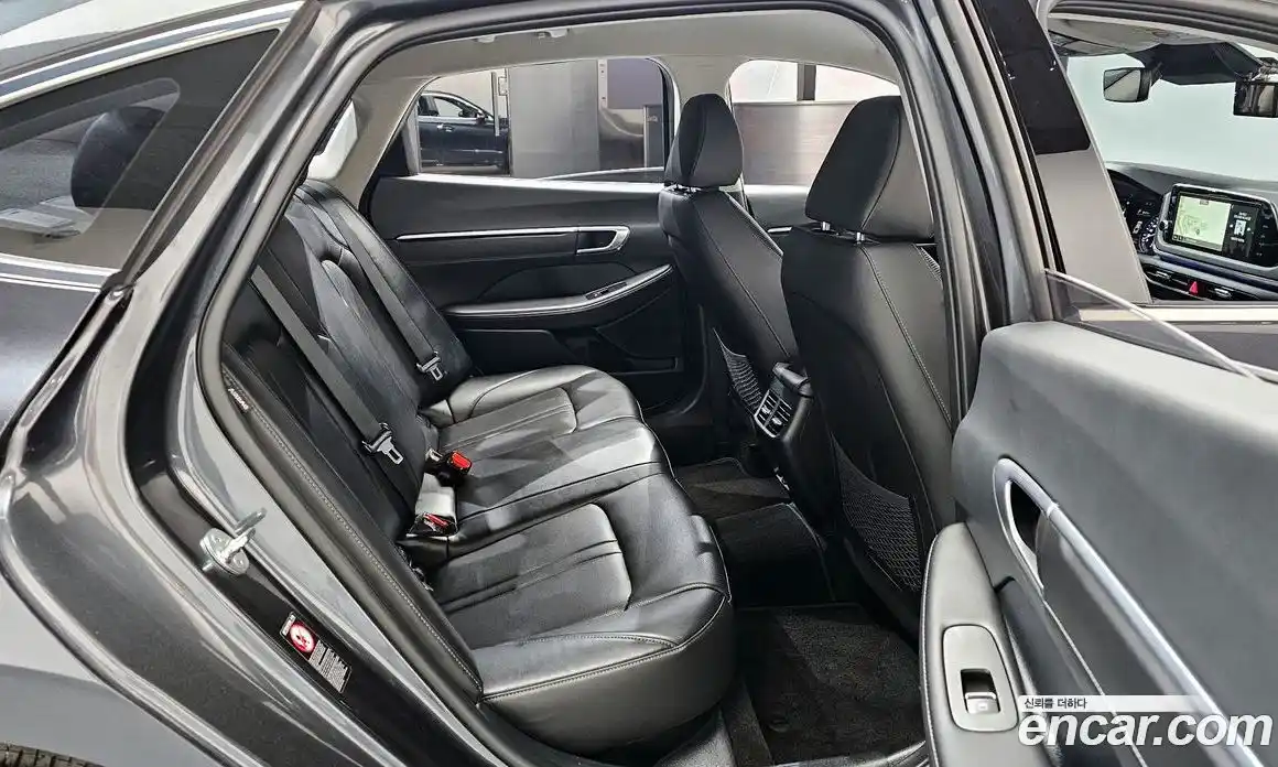 Hyundai Sonata 2022 2.0 Автомат в Москве № 607898, фото 12