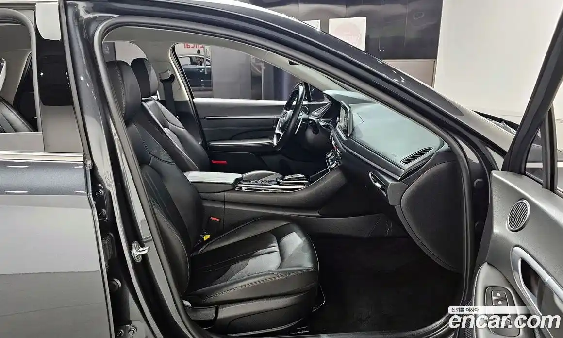 Hyundai Sonata 2022 2.0 Автомат в Москве № 607898, фото 10