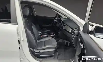 Kia Niro 2021 0.2 Автомат в Москве № 608363, миниатюра 12