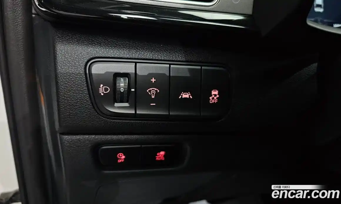 Kia Niro 2021 0.2 Автомат в Москве № 608363, фото 15