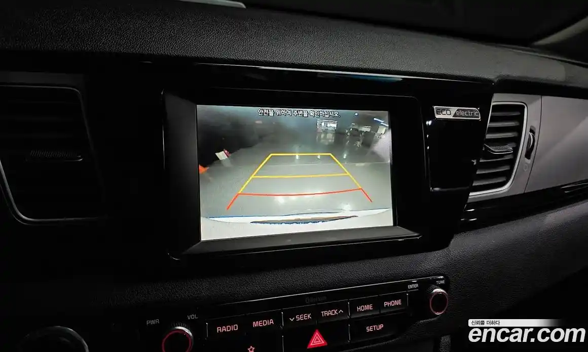 Kia Niro 2021 0.2 Автомат в Москве № 608363, фото 19