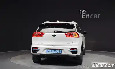 Kia Niro 2021 0.2 Автомат в Москве № 608363, миниатюра 4